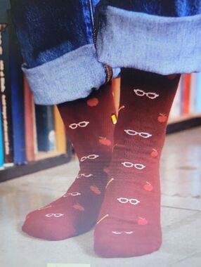 Conscious Step NWT LIFELONG LEARNER Pattern Crew Socks